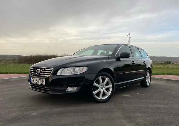 samochody osobowe Volvo V70 cena 56500 przebieg: 157800, rok produkcji 2015 z Rzeszów